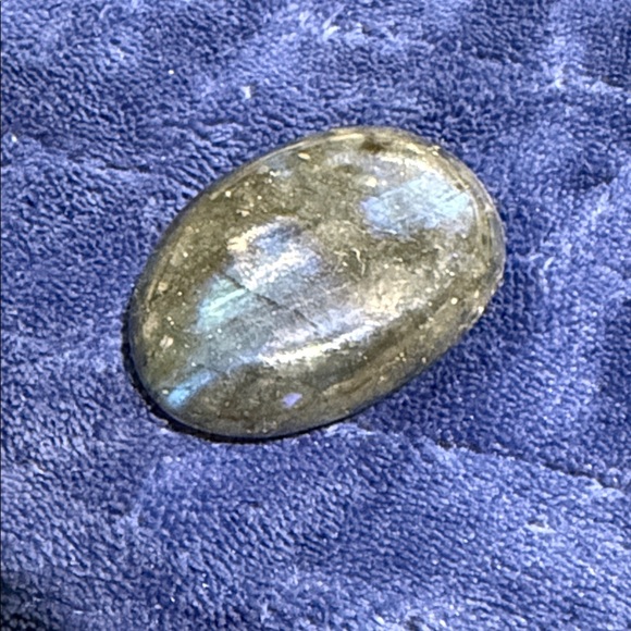 Polished Labradorite Palm Stone - Blue-Green Flash - Picture 2 of 7